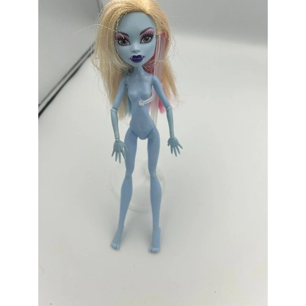 Monster High Abbey I heart love fashion doll